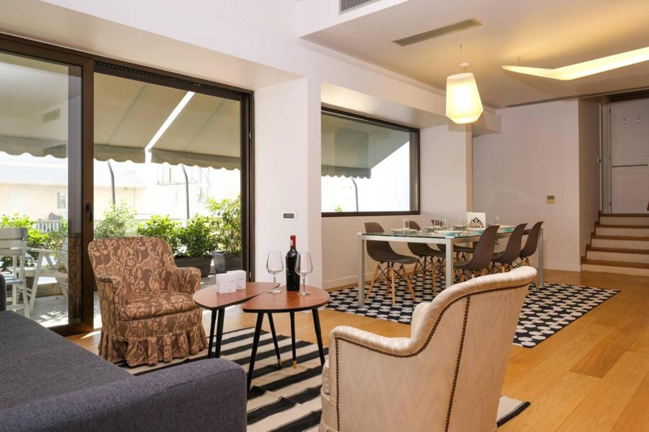 Appartement Urban Luxury Homm Apt. In Deinokratous Str. à Athènes Extérieur photo